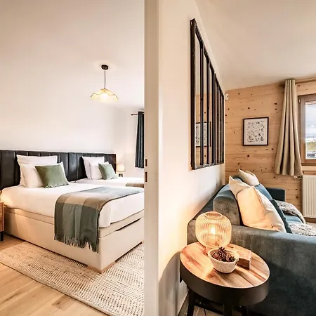 Mimosa - By Emerald Apartment *